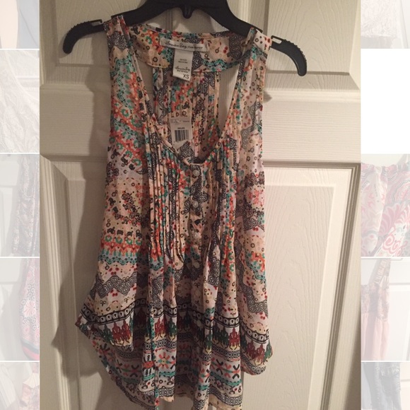 Patterned American Rag Top - Picture 2 of 4